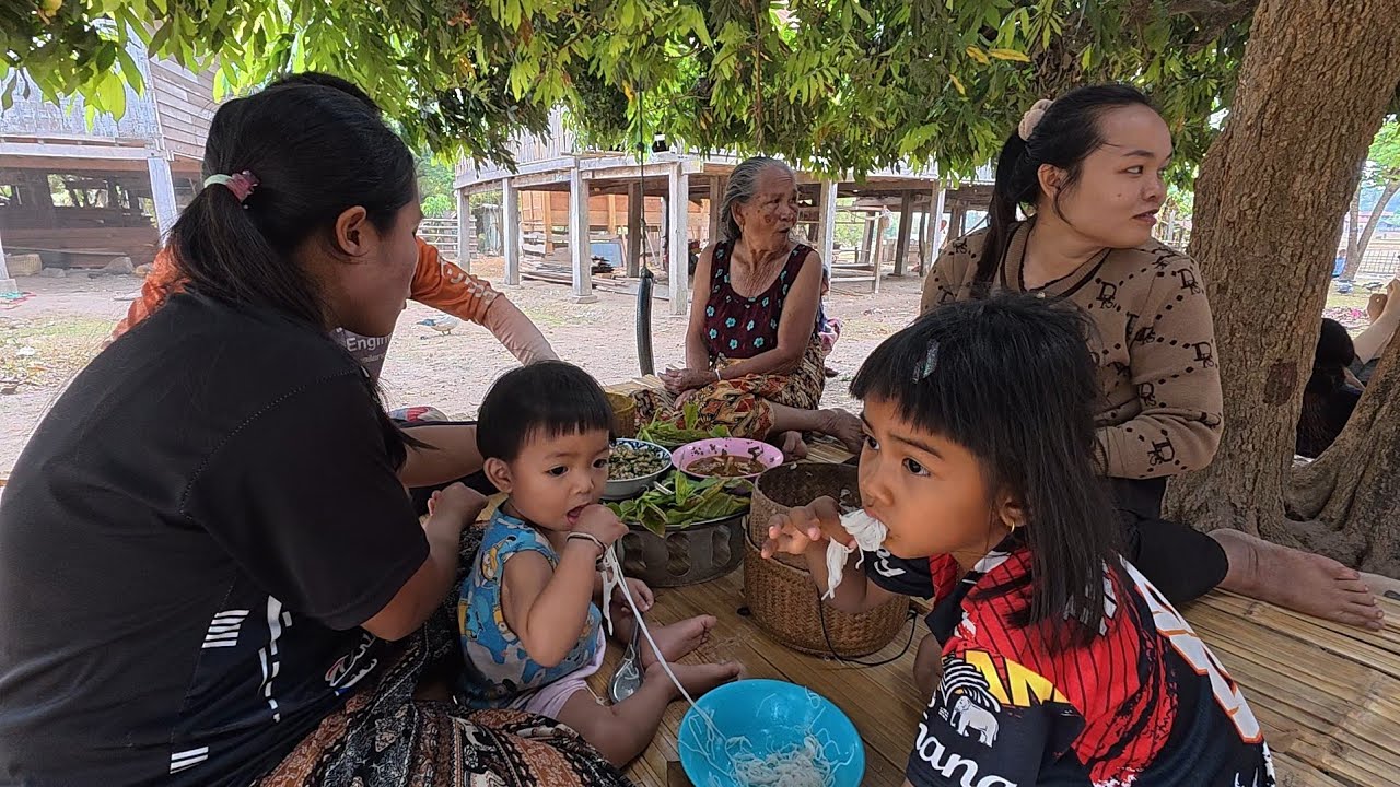 ກ້ອຍໄຂ່ມົດແດງກັບຜັກກະໂດນ | ก้อยไข่มดแดงกับผักกระโดน
