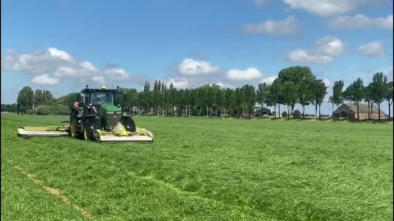 John Deere 7310R triple claas mower