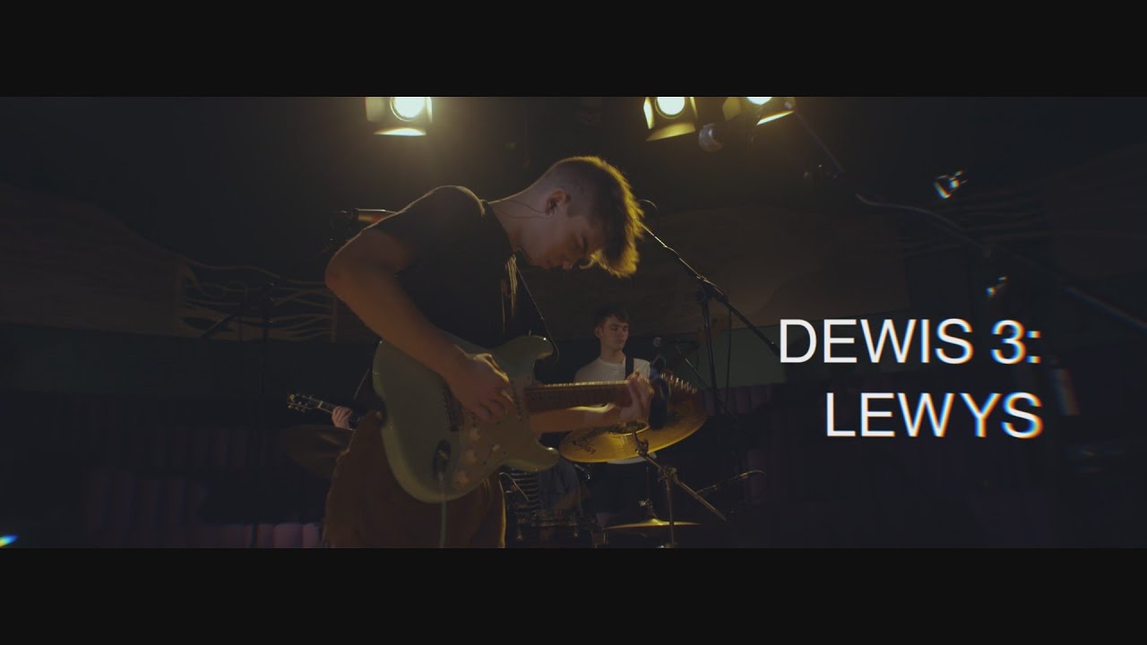 Lewys - O'r Tywyllwch - Curadur