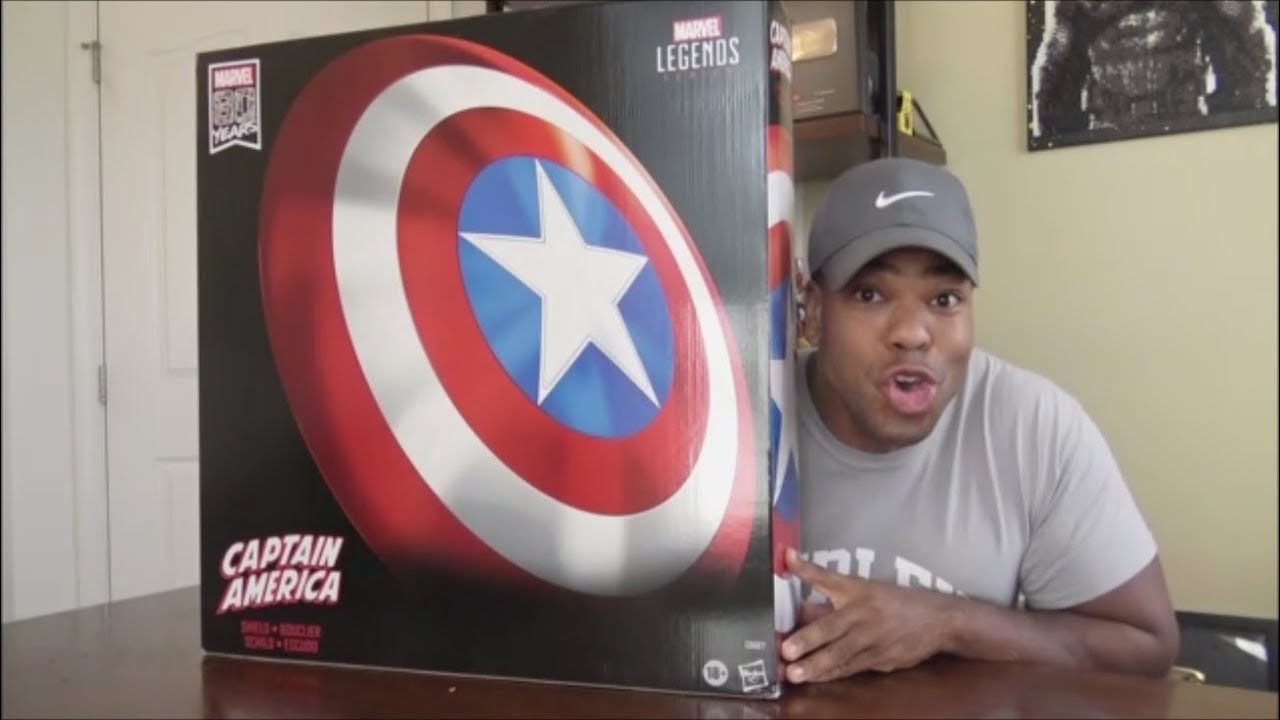 Marvel Legends Comic Captain America Role Play Shield - Unboxing