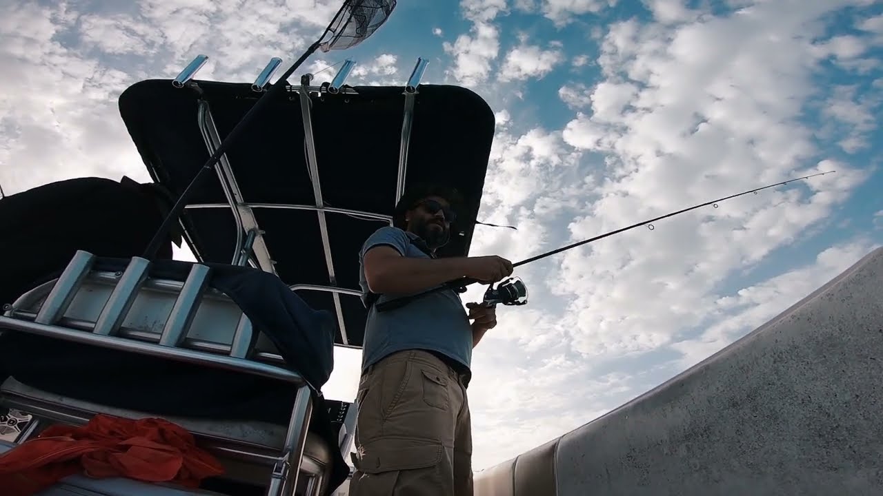 رحلة صيد ممتعة عبر واد ابي رقراق الرباط Robalo R200  Fantastic boat fishing trip in Morocco
