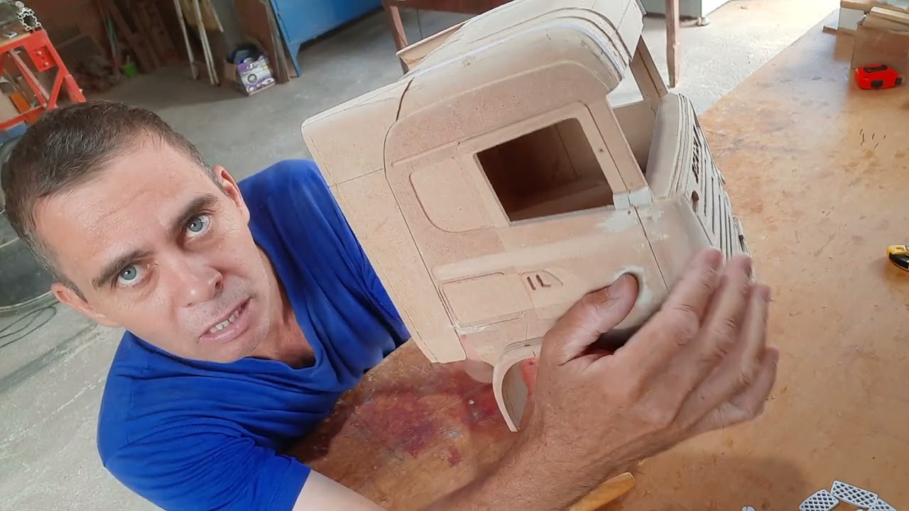 Desmontando a cabine pra fazer pintura