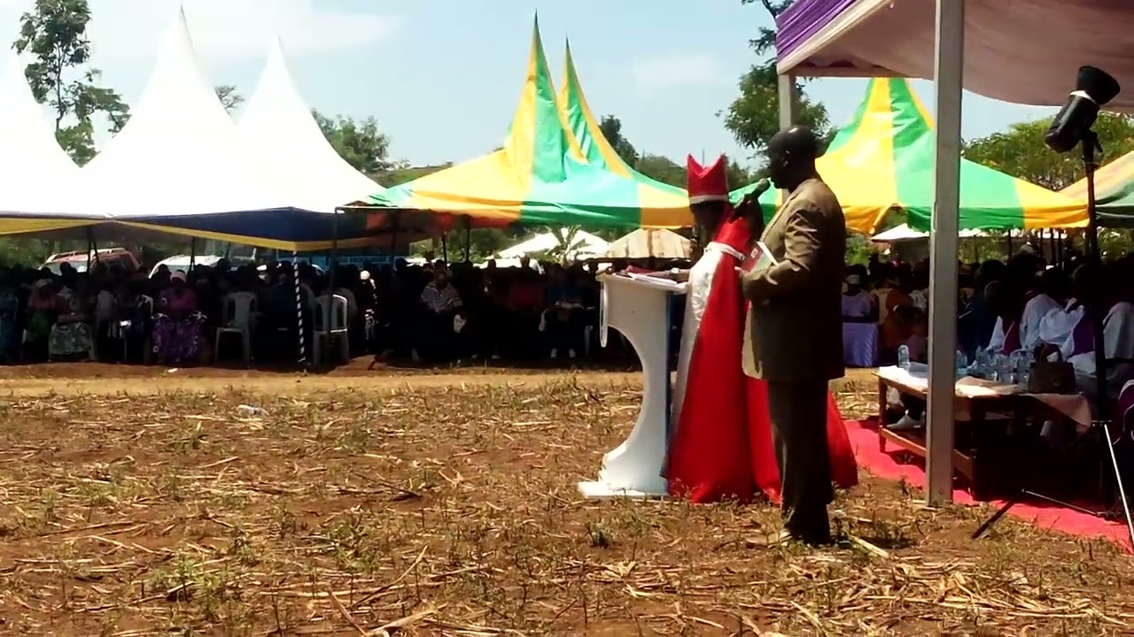 Archbishop Dr. Winnie Owiti preaching at Janet Randa's funeral