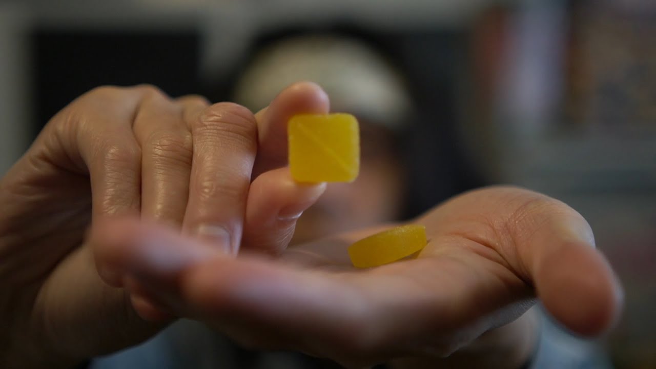 TRYING HEAVY HITTERS LIVE ROSIN GUMMIES