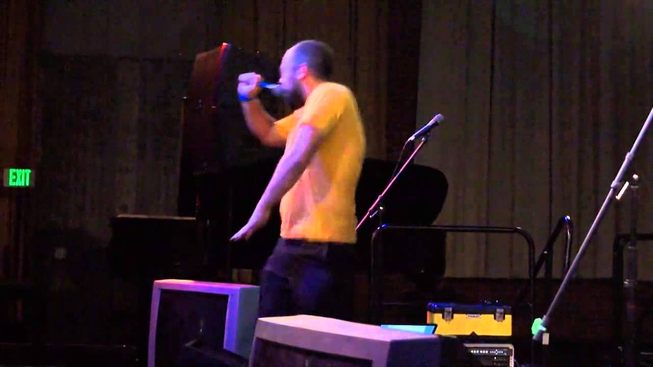 Boboso performing at Rockage 3.0