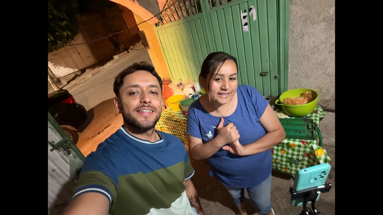 Aquí cenando con la Belén