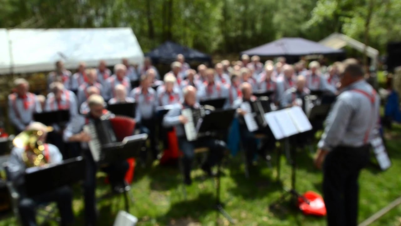 De Kloosterzangers - Er drijft een fles