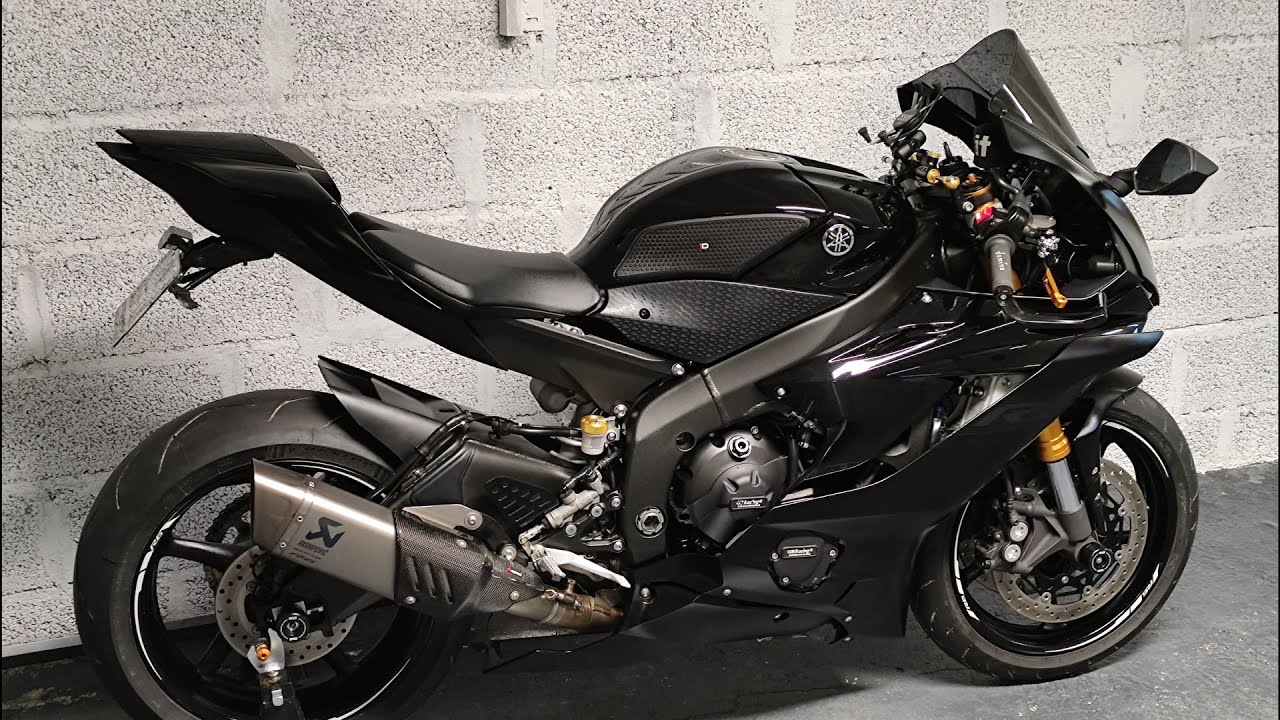 Yamaha R6 2020 black - Full AKRAPOVIC Exhaust - Quickshifter - Best sound ever