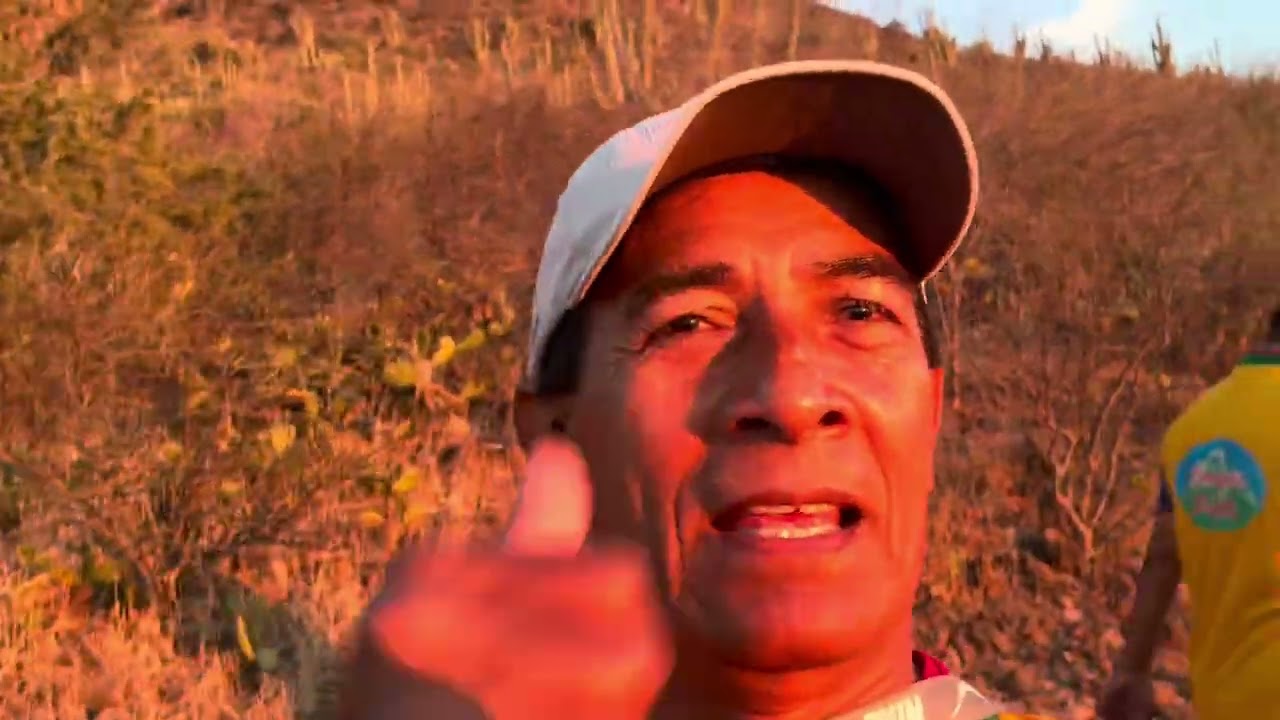 Subiendo cerro El Bayajorit, Etchojoa, Son.