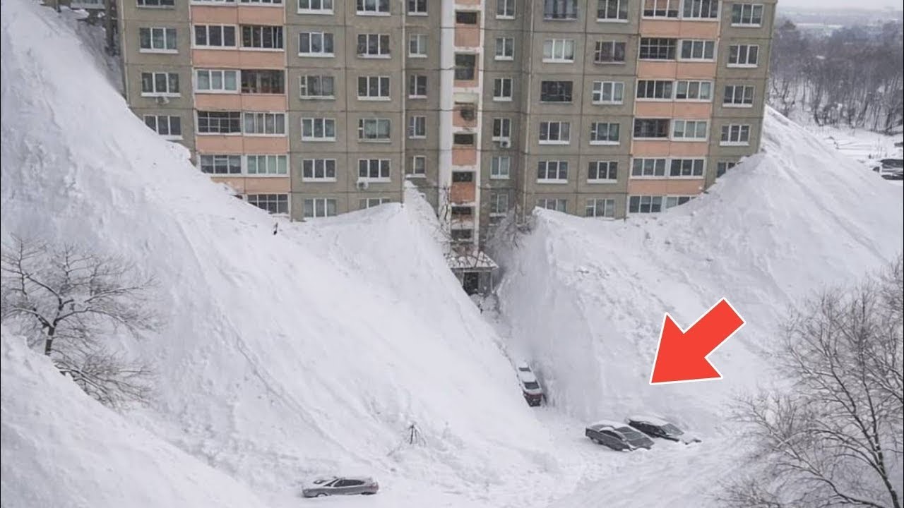 TOTALNY CHAOS W ROSJI: Moskwa POGRZEBANA POD 3 METRAMI ŚNIEGU! Stan wyjątkowy