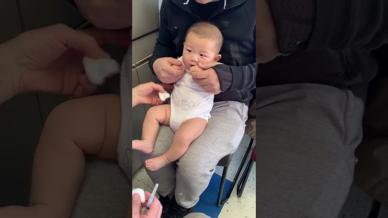 Antivirial. Cute doctor's shot routine for a 4 months old baby!!