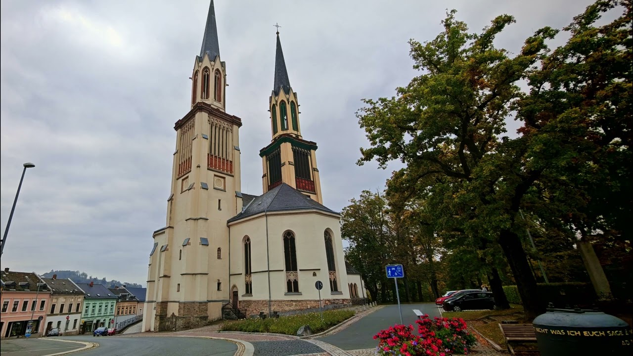 Oelsnitz St. Jakobi - die vier neuen Glocken fis´ b´ cis´´ es´´