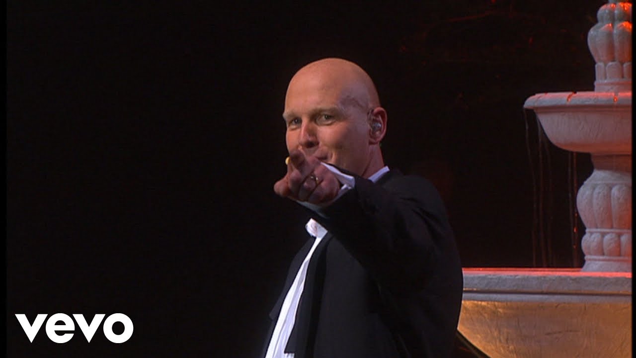 Celtic Thunder - I'm Gonna Be (500 Miles) (Live From Ontario / 2009)