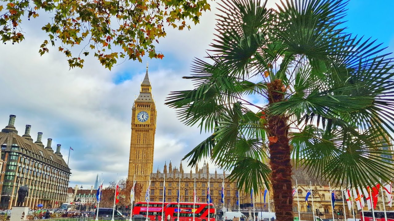 London walking around Trafalgarsquare and Big Ben