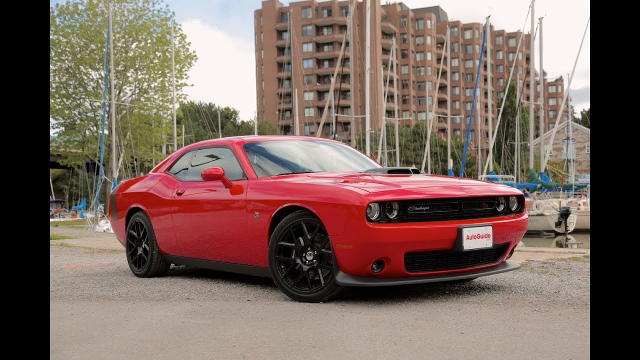 Обзор Dodge Challenger 392 Hemi Scat Pack Shaker 2015 года