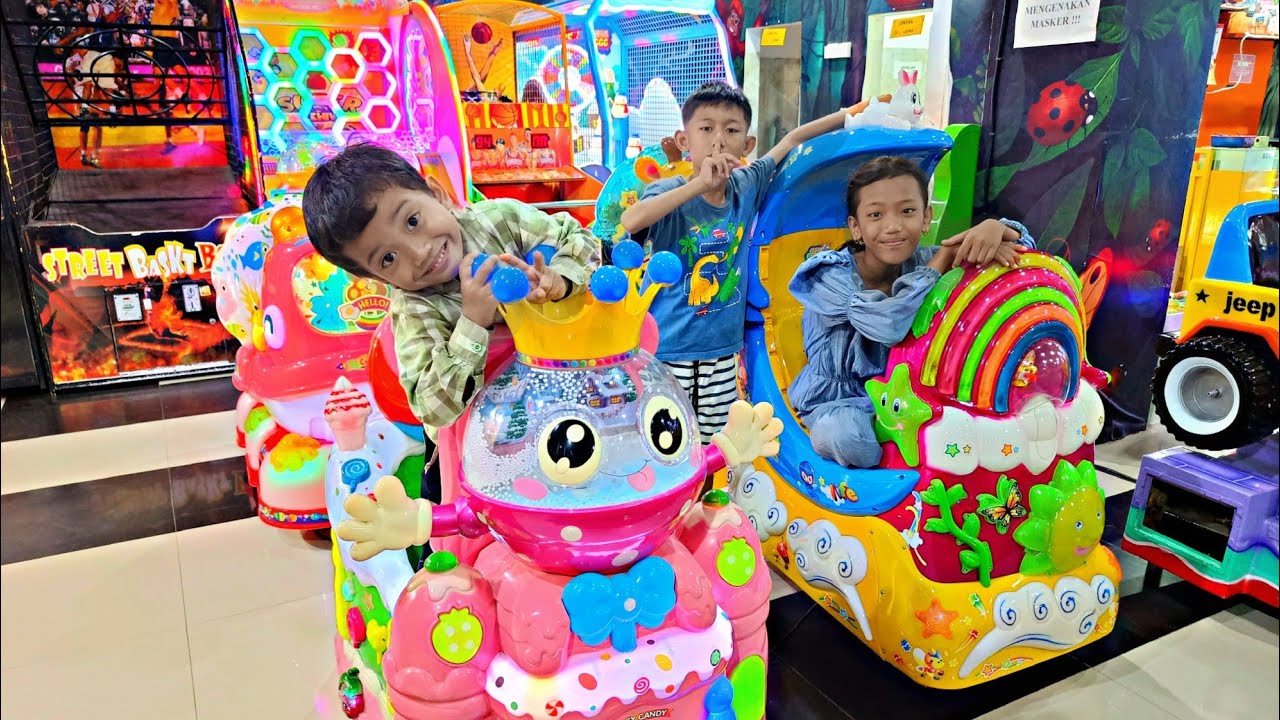 BERMAIN GAME SERU,MAIN BOLA BASKET,LEMPAR BONEKA SALJU,MOBIL MOBILAN DAN NAIK ODONG-ODONG