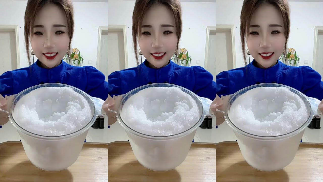 ASMR WHITE SHAVED ICE BY YY #iceeating #kwai #whiteice #asmreating #crunchyasmr #asmr  #shavedice