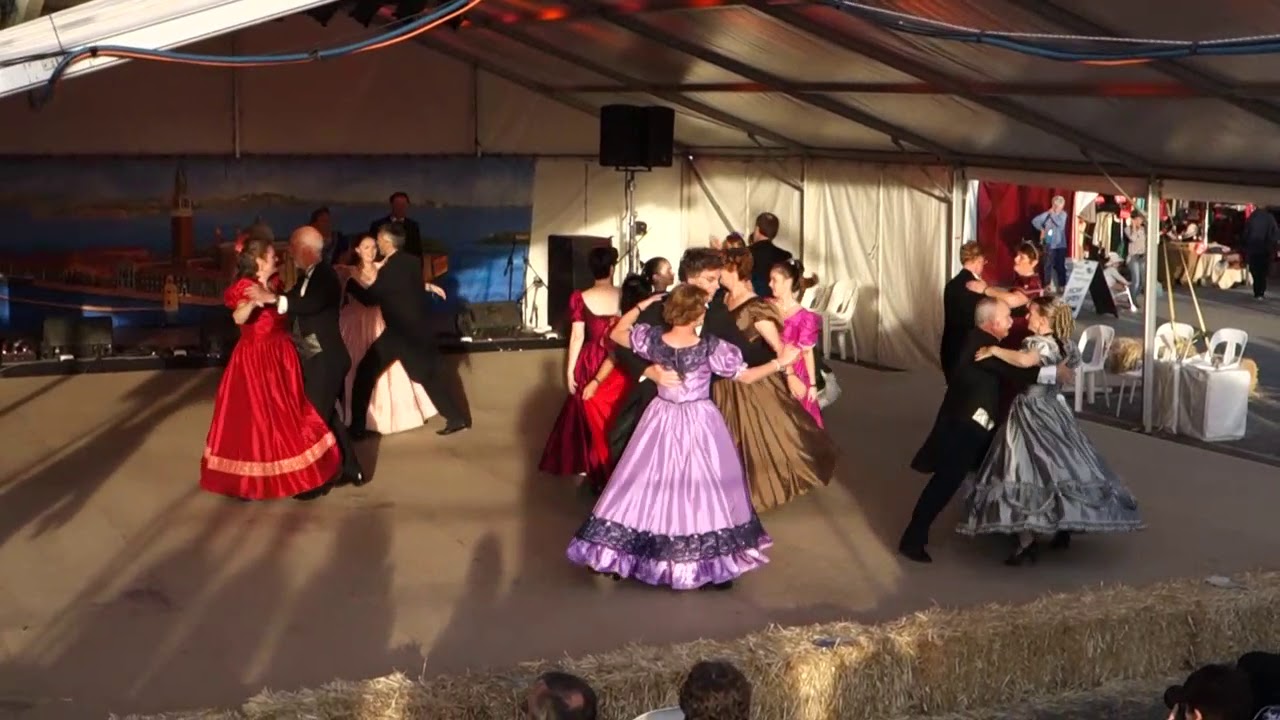 388 2014 NFF Australian Colonial and Folk Dancers
