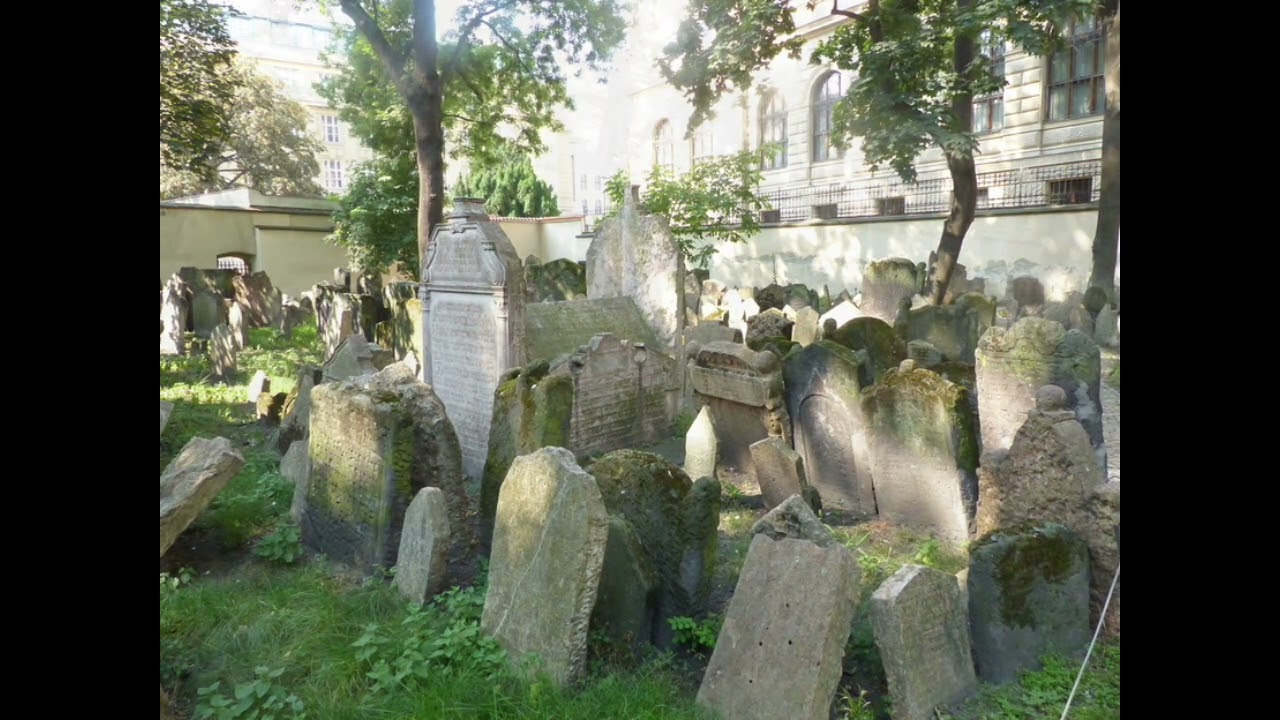 JEWISH AND OLD CEMETERY OF PRAGUE, CZECH REPUBLIC