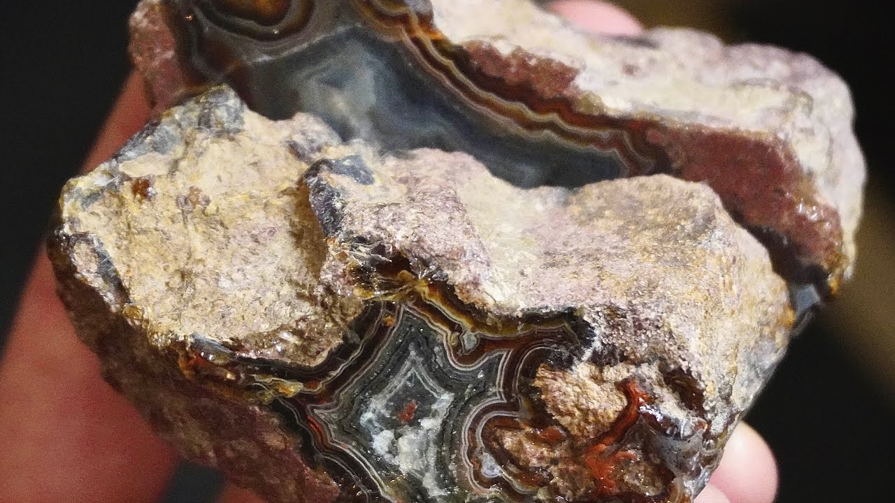 What's Inside Turkish Agates?! Cutting Open Gems!