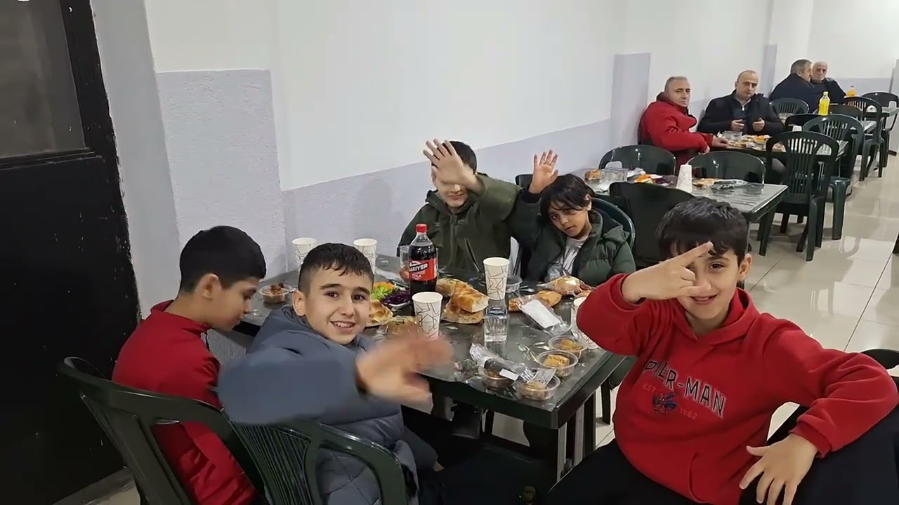KUTLUCA KÖYÜNDEN YANGÖZ AYLELERİNİN İFTAR YEMEĞİ ALLAH KABUL ETSİN 