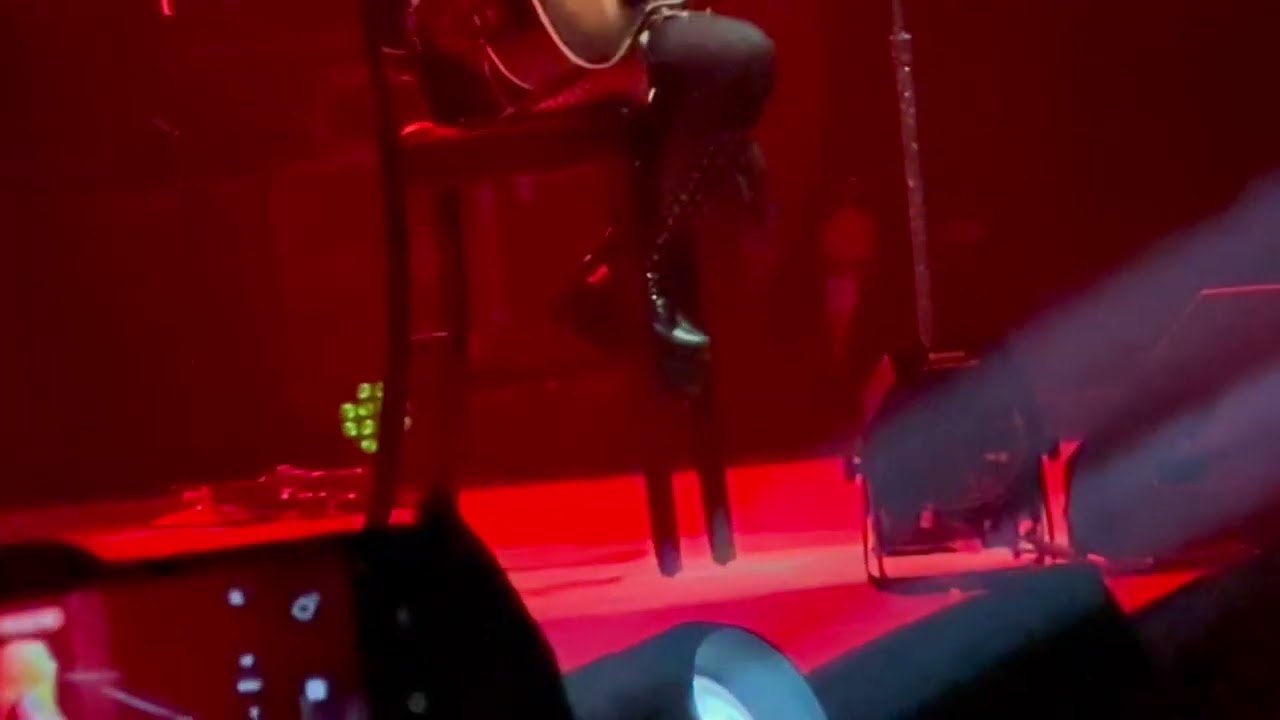 Avril nobody’s home Bethel,NY 06-27-2025