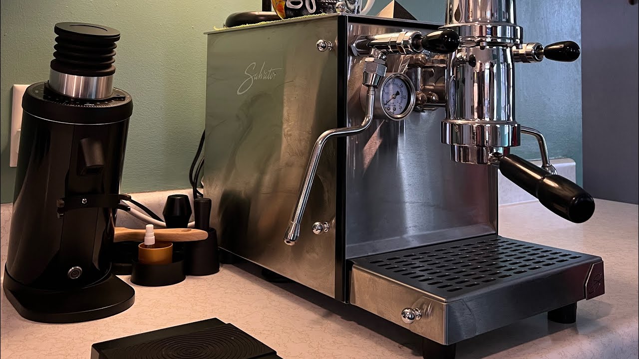 Espresso Sabbath Two: Salvatore Compact Lever - DF64 Grinder SSP HU Burrs - El Salvador medium/dark