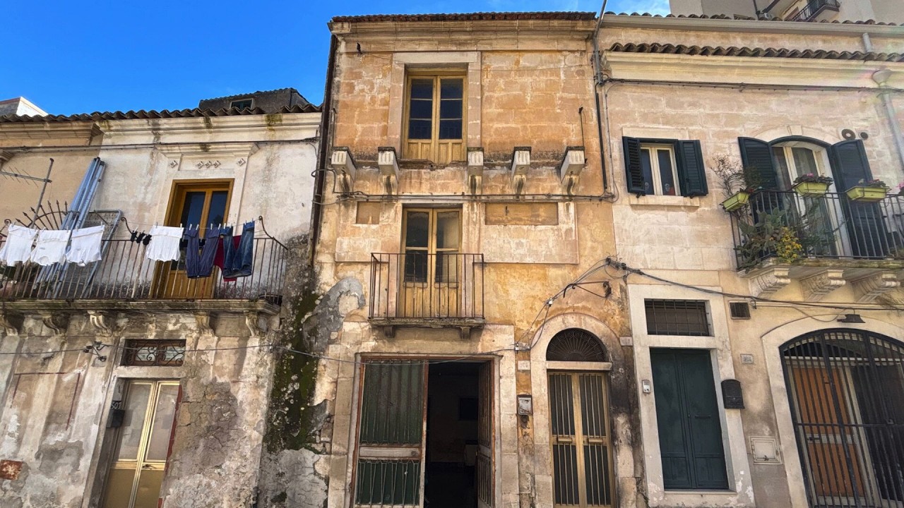 Rif.2664 - Casa indipendente con garage a Modica Bassa - Pronto Casa Modica