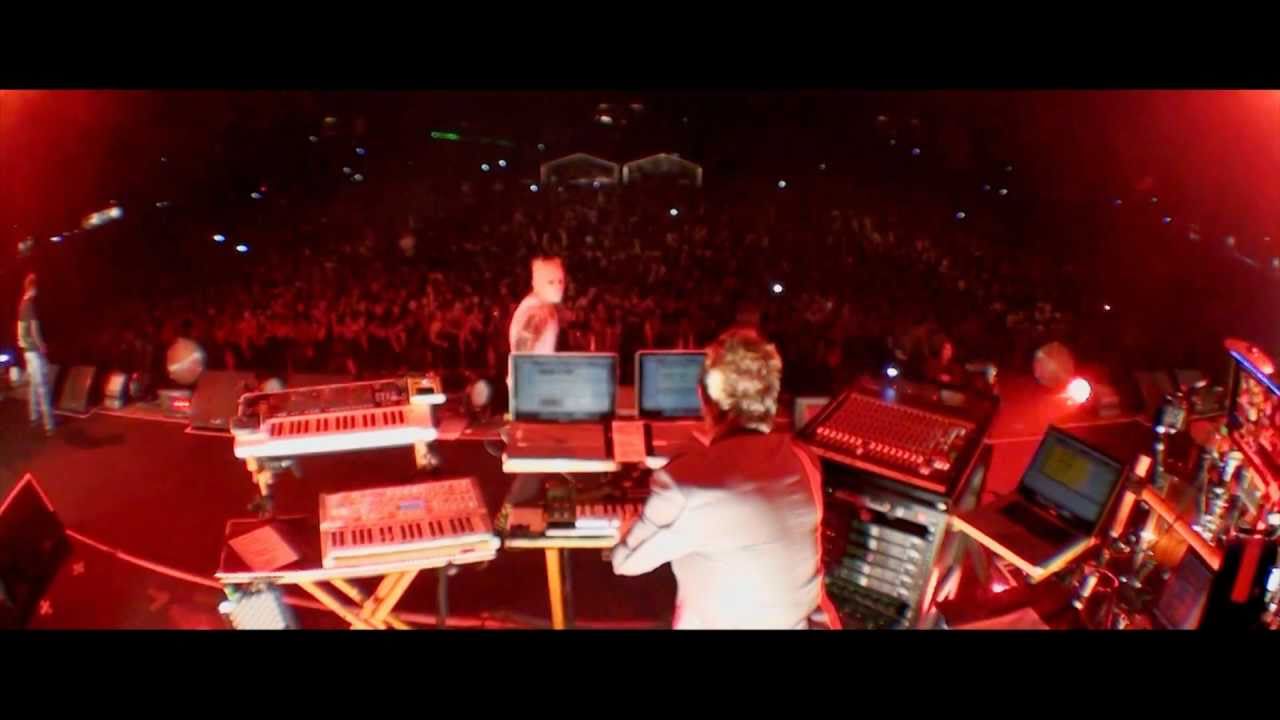 The Prodigy - Firestarter (World's On Fire CV/DVD/BLURAY)