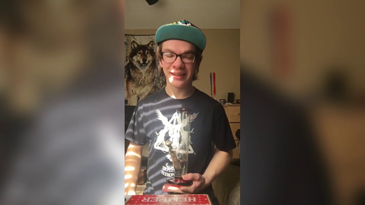 UPSIDE DOWN BONG RIP!