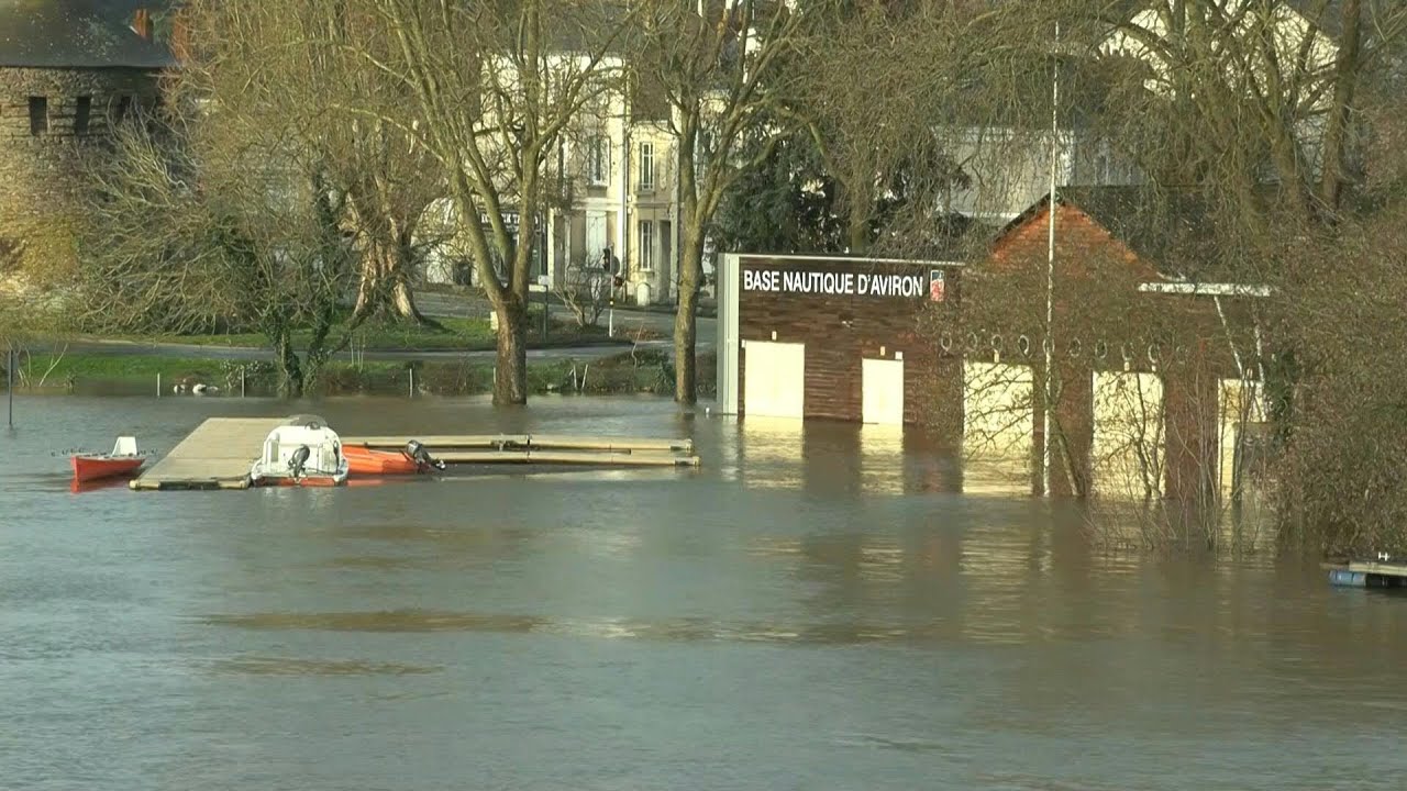 Crues: la Maine continue de monter &agrave; Angers | AFP Images