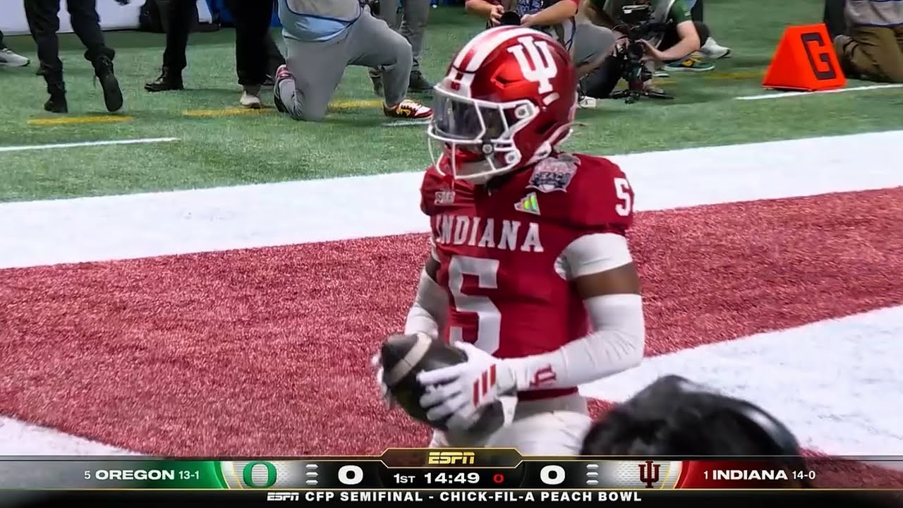 Dante Moore throws a PICK 6 to D&rsquo;Angelo Ponds Oregon vs Indiana 2025 College Football Playoff 😳