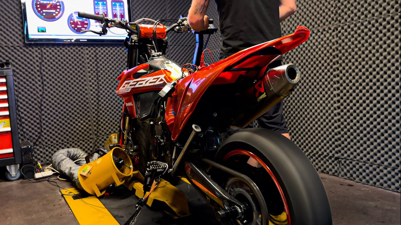 KTM 450 на динамометре! Сколько у него лошадиных сил?