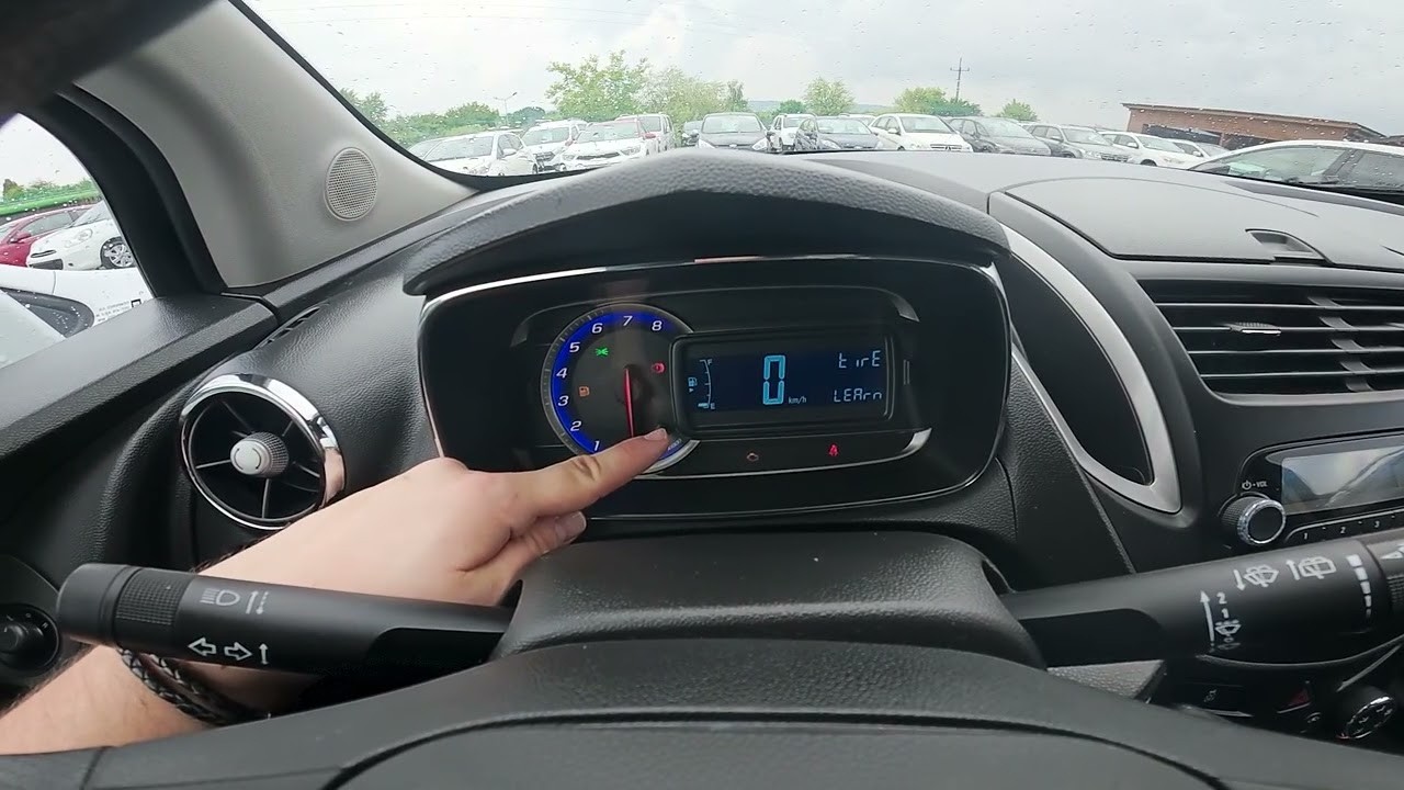 Chevrolet TRAX 2013-2017 – How to Reset TPMS