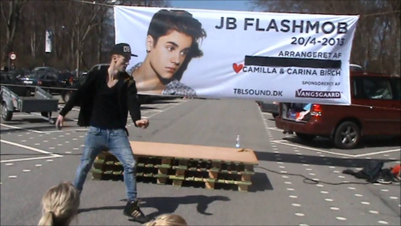Danish Justin Bieber Flashmob