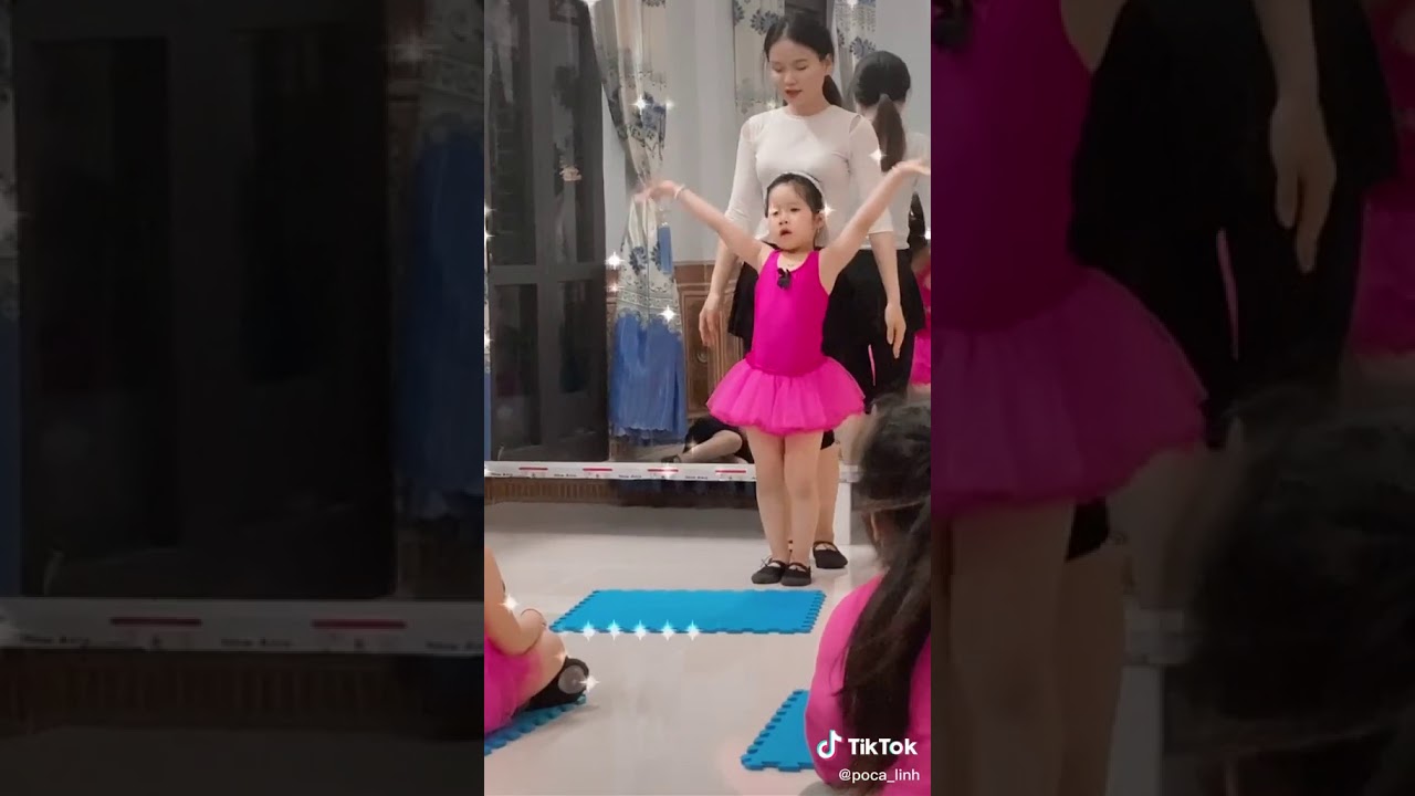 Hướng dẫn cuộn tay - Lớp m&uacute;a c&ocirc; Trang QB