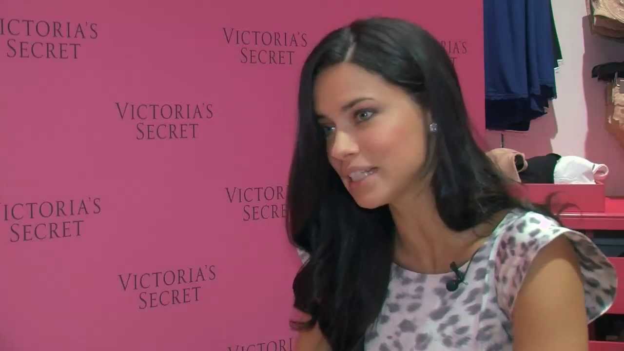Adriana Lima visits Dubai