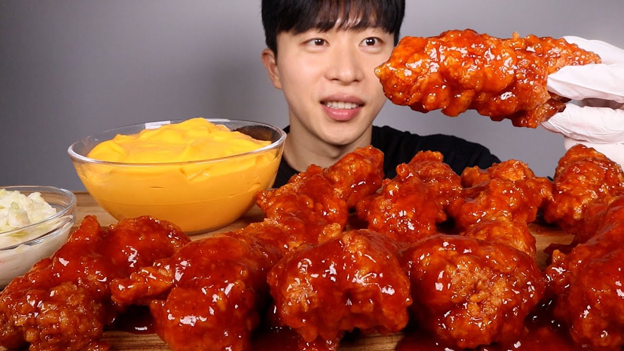 찐득한 KFC 갓양념통다리치킨,,, 프리토스 할라피뇨 체다치즈소스에 찍어서 먹방! ASMR MUKBANG KFC SWEET CHICKEN EATING SHOW
