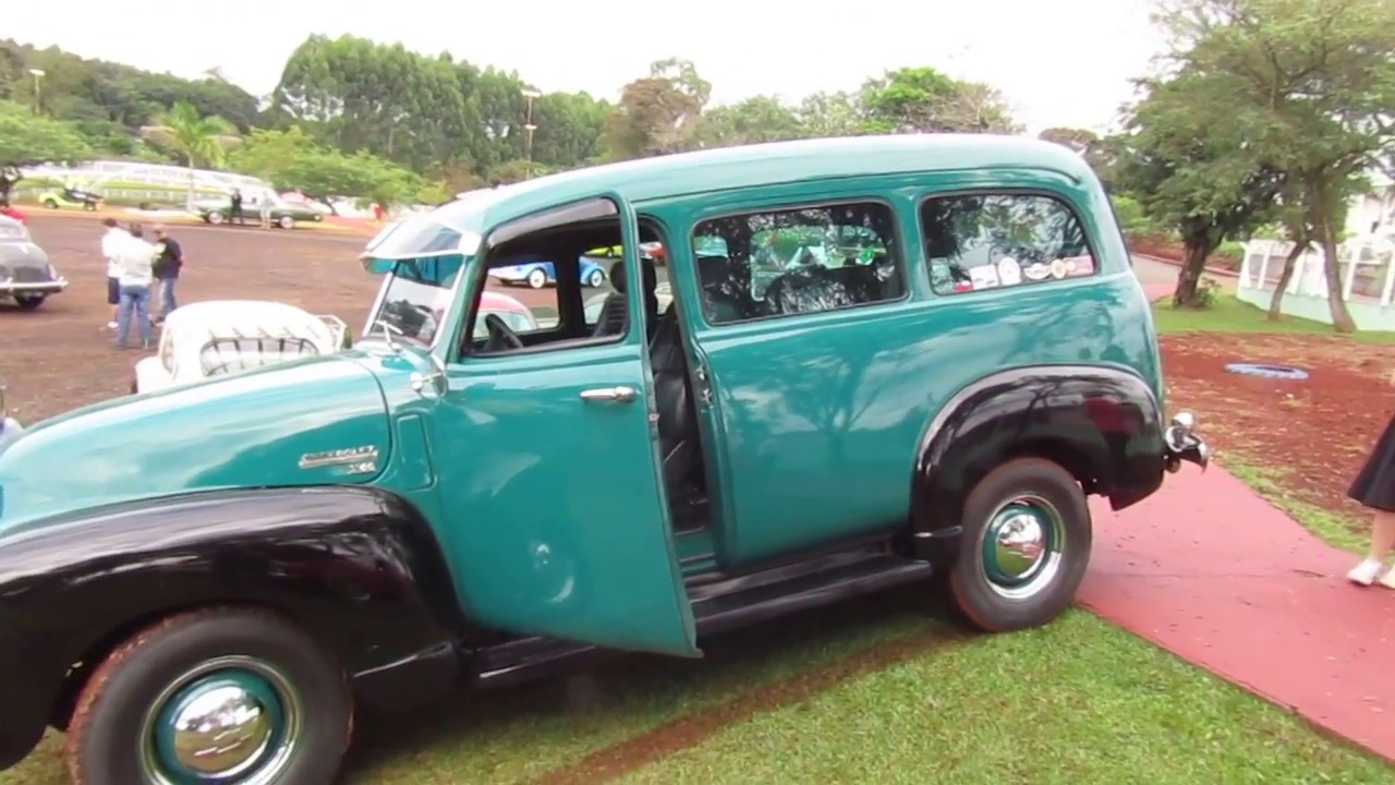 Chevrolet Suburbam 1950 em Serra Alta SC
