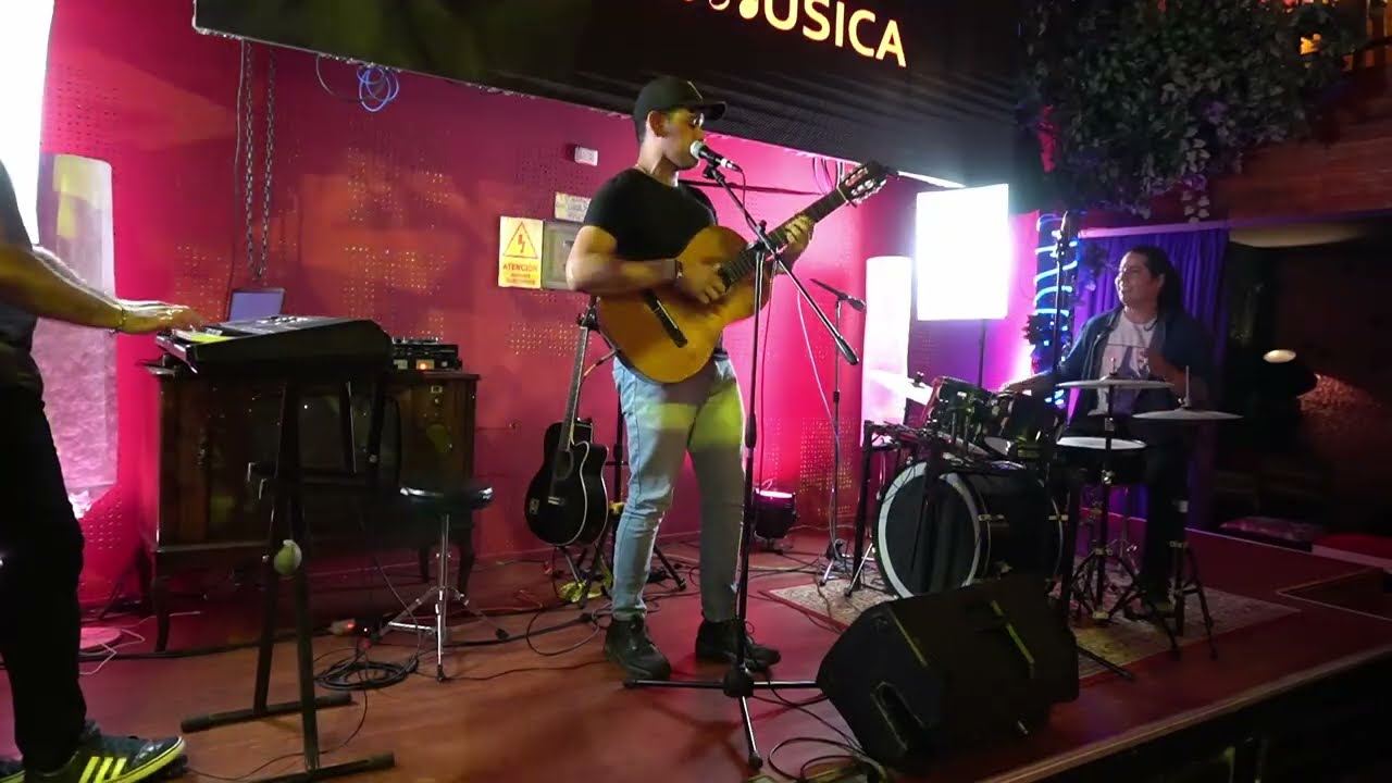 Celvis - Mi Negra