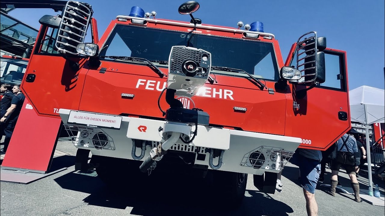 POŽÁRY.cz: Lesní speciál Tatra Force s nástavbou firmy Rosenbauer chrání proti sálavému teplu trysky