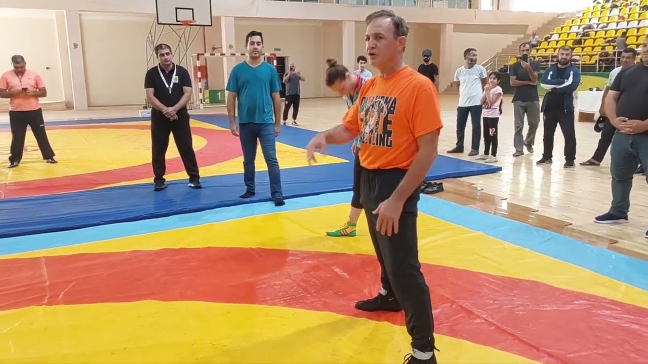 Amerikalı güləş mütəxəssisləri Astarada