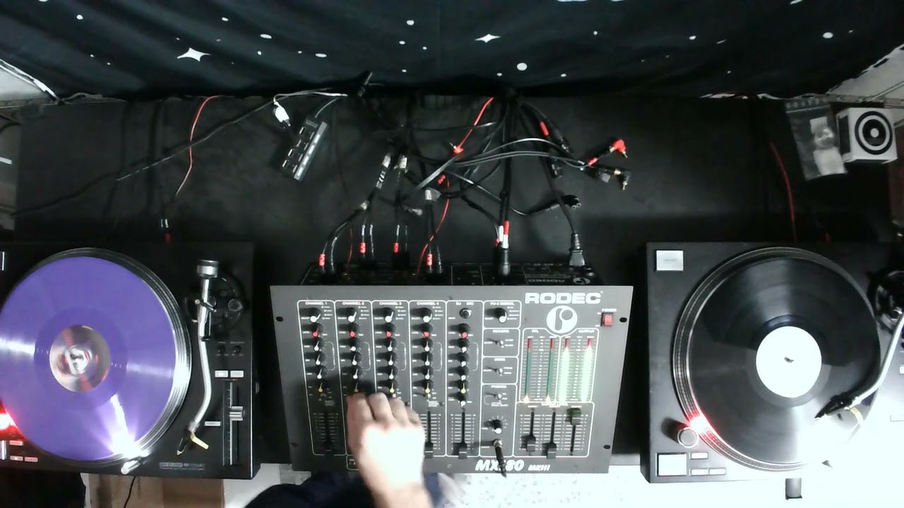 Tesi Herrera - 01/01/2025 (Solo vinilo con Rodec Mx180 mkIII & Reloop Rp7000 mk2)