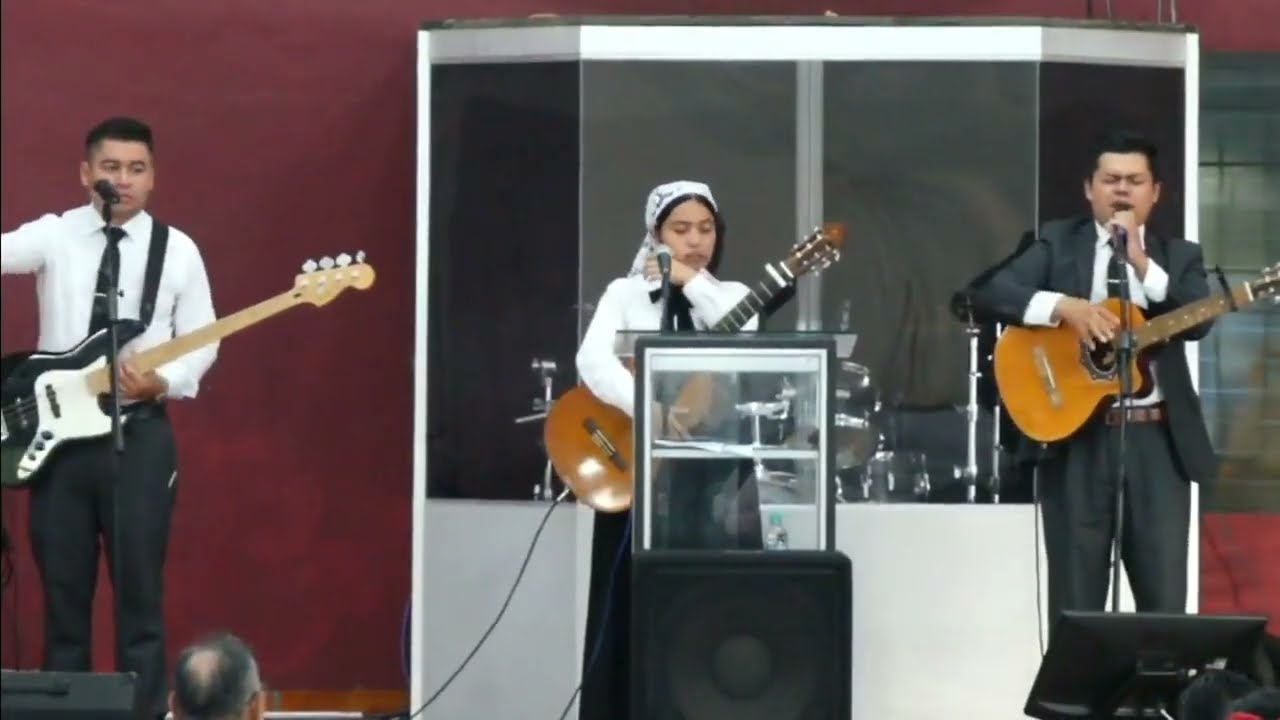 PRESENTACIÓN EN VIVO TRIO REDIMIDOS POR CRISTO