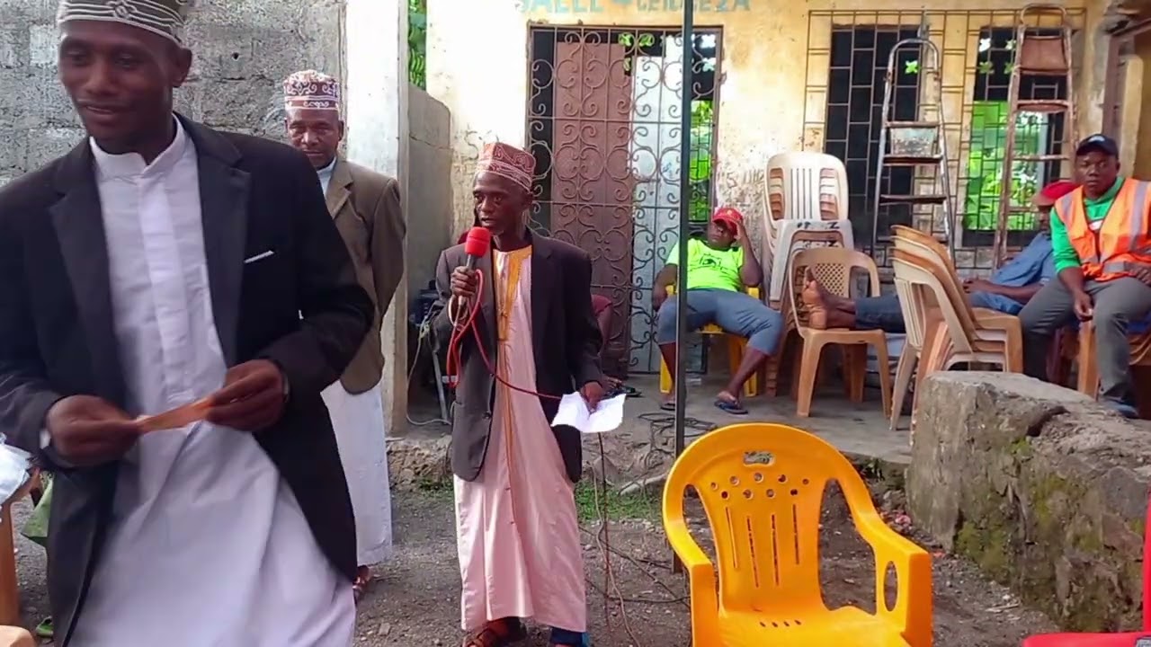 Barazangue de Monsieur Bendjaloune Dainya et Madame Roihima à Hachipenda 