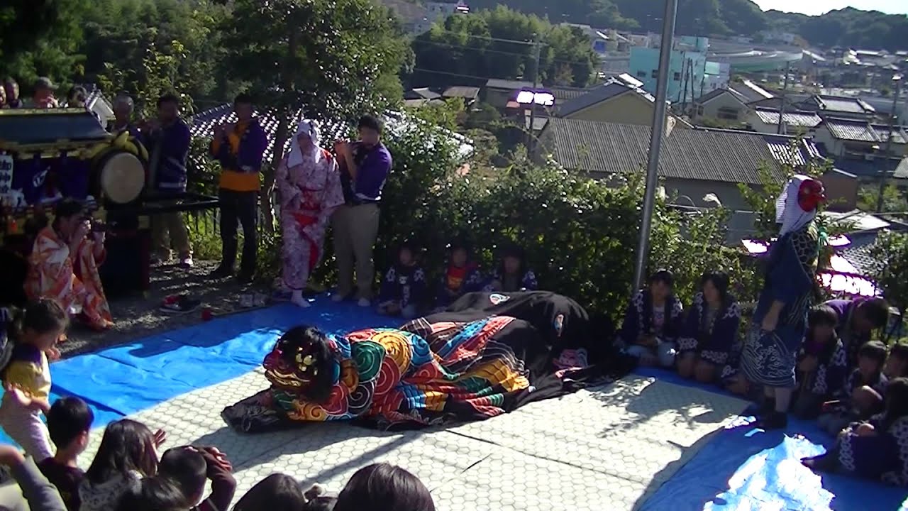 新庄町　大潟神社例大祭（橋谷獅子舞保存会）