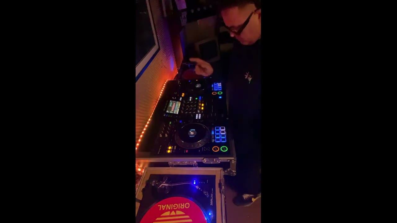 Jonas Blake Guest Mix for Nocturnal on Select Radio February 2006