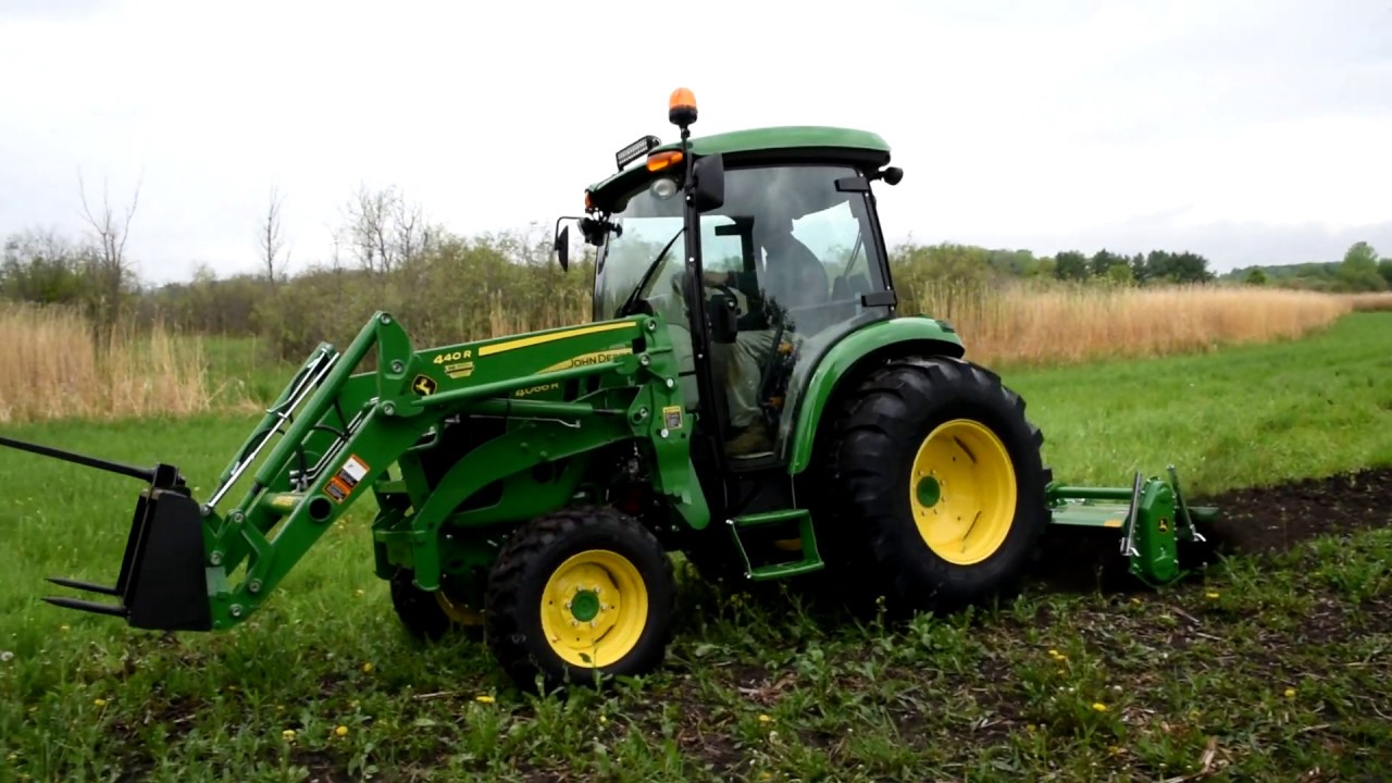 Обзор John Deere 4066R с культиватором 673