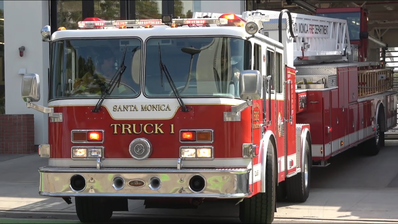 Santa Monica Fire Dept. Battalion 1, Truck 1 (reserve) & Rescue Utility 1 Responding