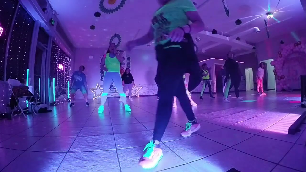 #zumbaclass con Monyka y Vicky 